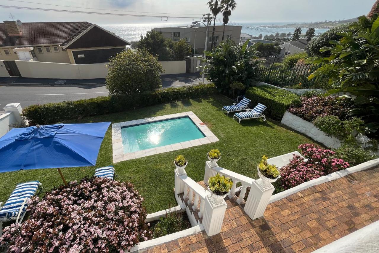Holiday home On Camps Bay Drive