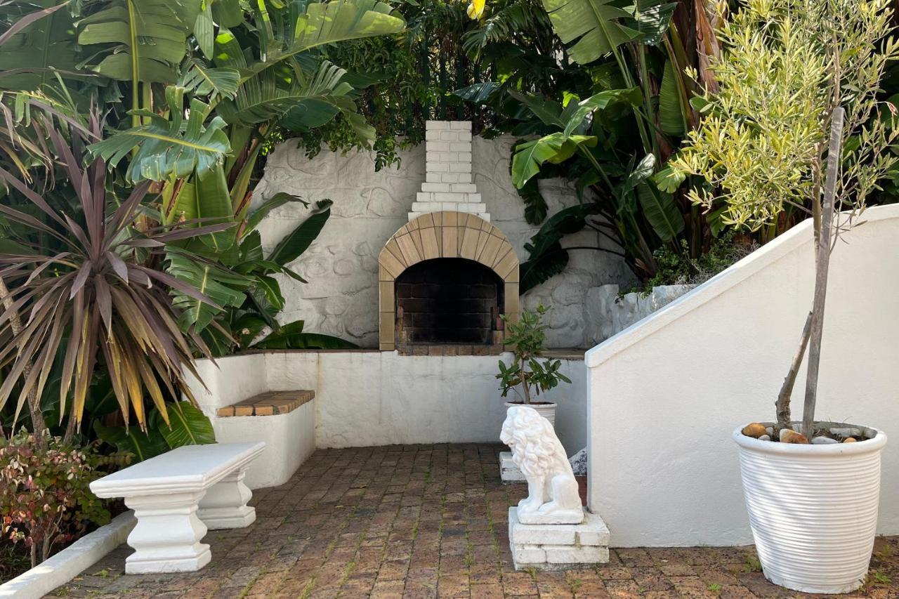 Holiday home On Camps Bay Drive Cape Town
