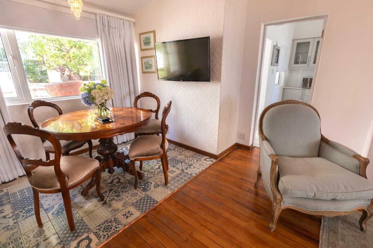On Camps Bay Drive Holiday home *